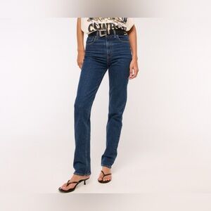 Abercrombie & Fitch Ultra High Rise 90s Straight Jean | 4 Regular